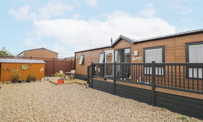 Evesham Cottage | SERENITY, pet friendly, with a garden in Evesham