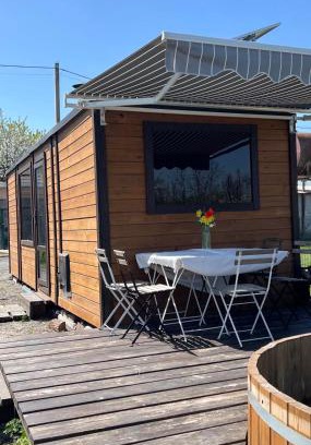 Sofiivska Borshchahivka Apartment | Seven Yard House