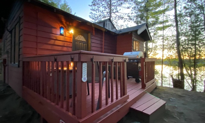 Rhinelander Cabin | Shady Rest Cabin #3, Sunset Views, Beach, Swimming, Firepit, Multiple Units