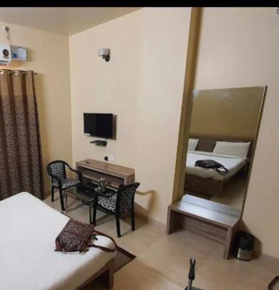 Juliasar Hotel | Shanti Niketan Salasar Balaji