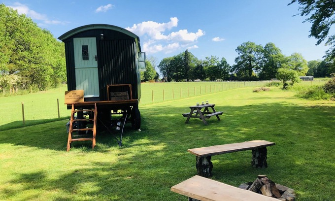 Horley House | Shepherds Hut