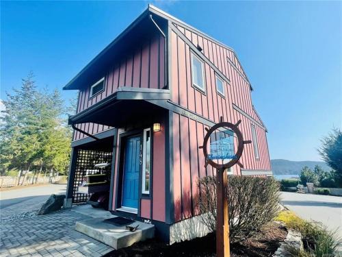 Sooke House | Sheringham Townhouse - Sooke