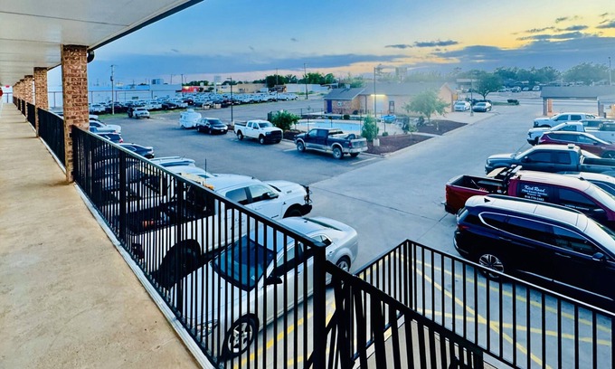 Lamesa Hotel | Shiloh Inn