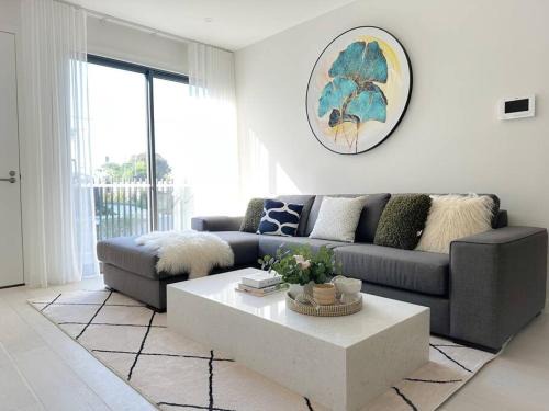 Keysborough House | Shine Keysborough High-end Family Home, Netflix, Top Location
