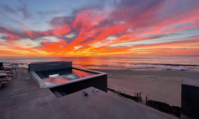 La Fortuna House | Shipwrecks East Cape, Oceanfront Casa With Pool!