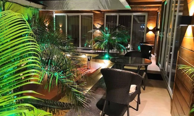 Sinquerim House | Shivers Oasis Delux Luxury Suite 1 (5 Mins From Candolim Beach)