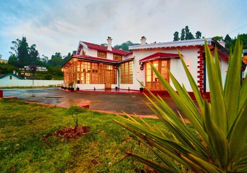 Pudumund House | Shivs Heritage Resort Ooty in by VOYE HOMES