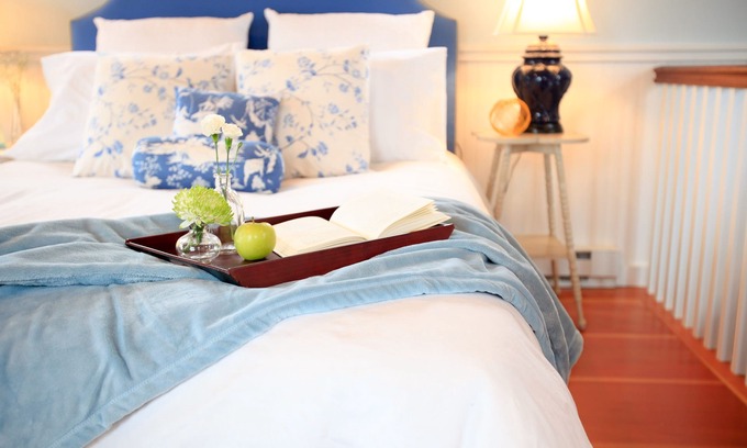 Jamestown Cottage | Shoreby Hill/Village - Jamestown Cottage, near Newport, RI and beaches