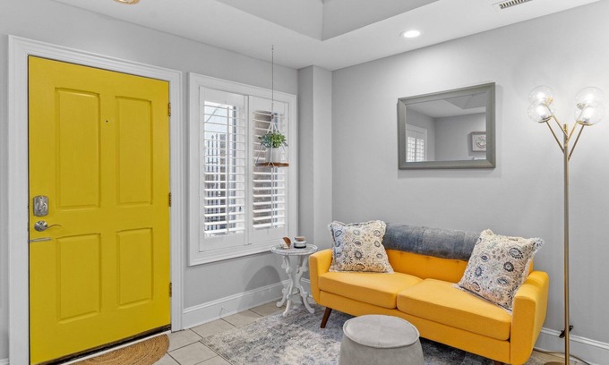 Wilmington Historic District Apartment | Shorty's Studio - Walkable to all of Downtown Wilmington - Full Coffee Bar