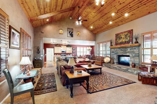 Torreon House | Show Low Serenity