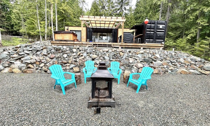Anglemont Cabin | Shuswap Sea Can & Buoy Bar, Holiday Trailer, HOT TUB & Buoy!