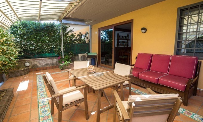 Aci Catena Apartment | Sicilian Family Home Suite