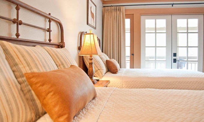 Yosemite Forks Hotel | Sierra Sky Ranch, Ascend Hotel Collection