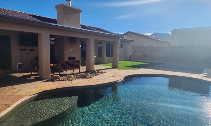 Sierra Vista House | Sierra Vista Getaway Home, Private pool, Great Room