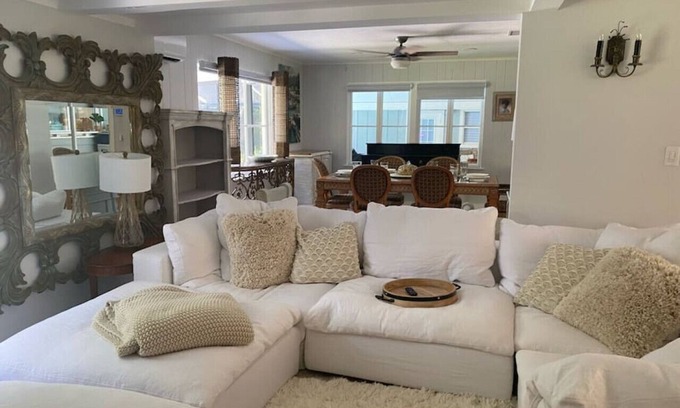 South Sarasota House | Siesta Key Waterfront Estate heated Pool Privacy!