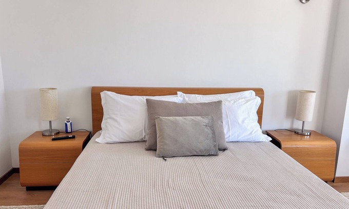 Correeira Villa | Silver Globe