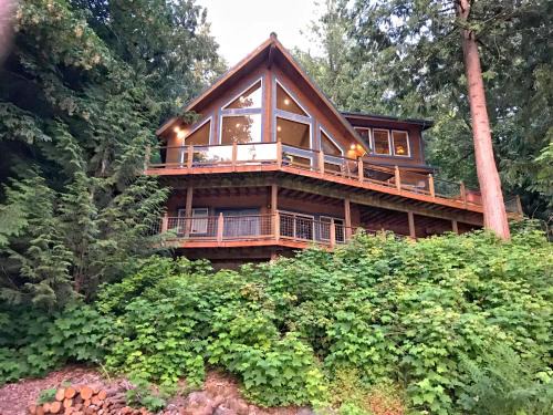 Maple Falls House | Silver Lake Cabin 7 - Lake Front - H-T - Pets Ok