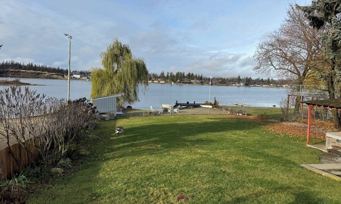 Medical Lake House | Silver Lake waterfront that is quiet and serene, no extra fees