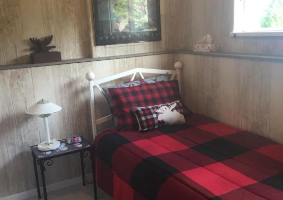 Smithers Bed & Breakfast | Silvern Lake Trail Bed and Breakfast