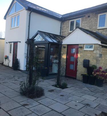 Silverstone Bed & Breakfast | Silverstone Bed and Breakfast