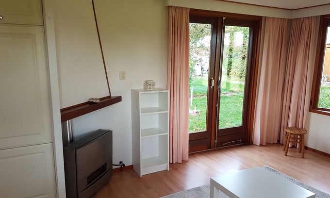 Lunteren Ski Chalet | Simple Chalet on Natural Farm near Natural Parks - 1hr from Amsterdam
