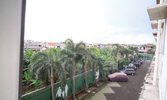 Waru Apartment | Simple Studio At Menara Rungkut Apartment