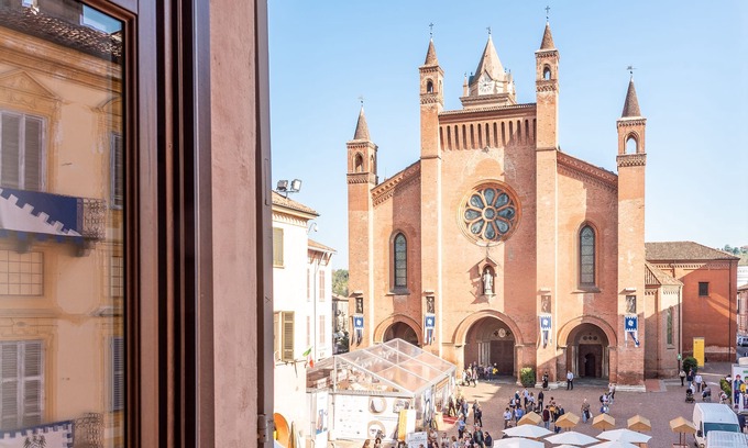 Alba Apartment | sineo tower house, Medieval tower