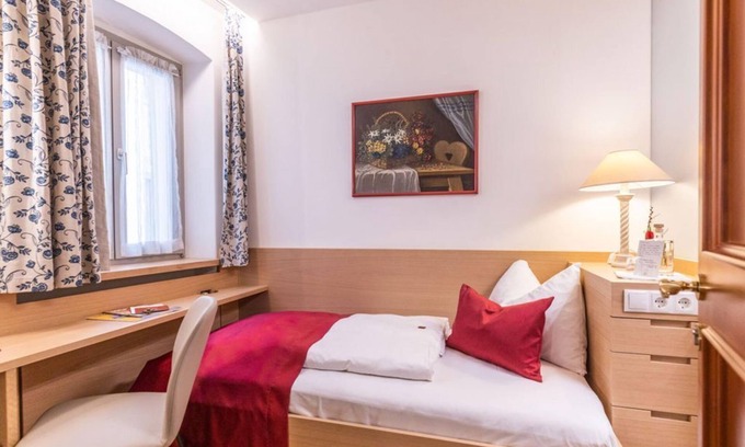 Altstadt House | Single room Mini, non refundable - Altstadthotel Wolf