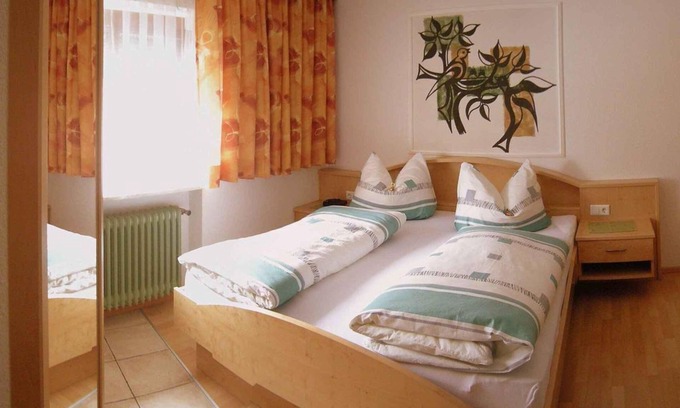 Kematen in Tirol Apartment | Single room with shower od. Bathroom, toilet - private room Waltraud Gattringer