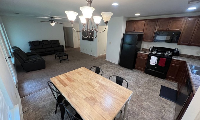 Calera House | Single-story Four-bedroom House