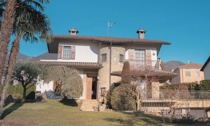 Sorisole Villa | Single villa with large park, in nature, close to Bergamo