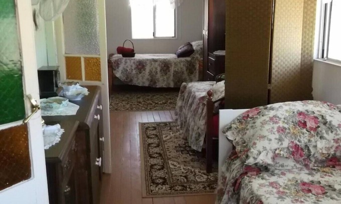 Woolooga Bed & Breakfast | Single Woolooga Australia