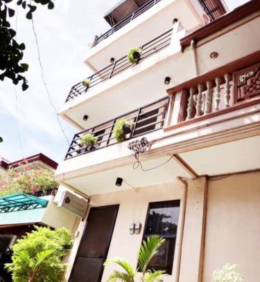 Santa Barbara Hotel | Sinoben Apartments by RedDoorz
