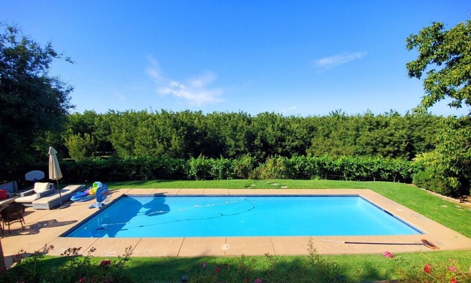 Lockeford House | Sip, Swim, Sleep Soak,Escape! Lodi wineries minutes away