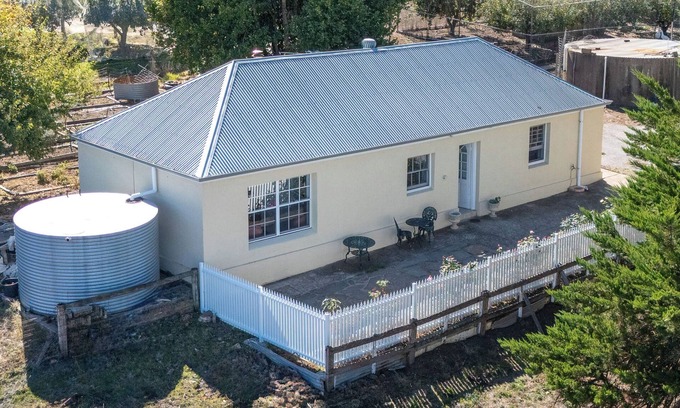 Mount Barker Cottage | Situated in the Town Centre, 30 Min To Adelaide, 10 min to Historic Hahndorf