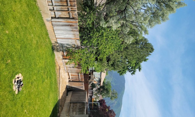 Sandy House | Ski, Snowboard and Mountain bike retreat