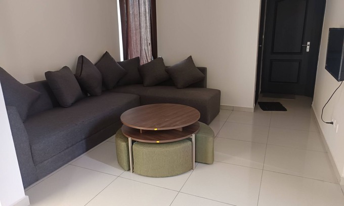 Bengaluru Apartment | Skyhigh 2-bedroom apartment in fantastic Whitefield with WiFi