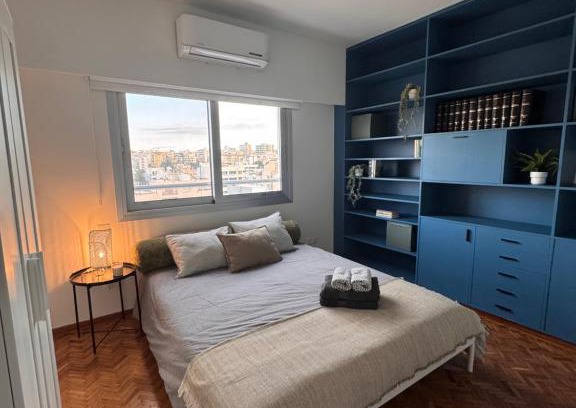 Lykabittos Apartment | Skyhigh Urban Apts