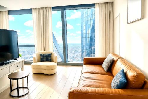 Melbourne Central Business District Apartment | Skyline Executive 2BR Suite Level 66 Corporate-Ready Next to Ritz