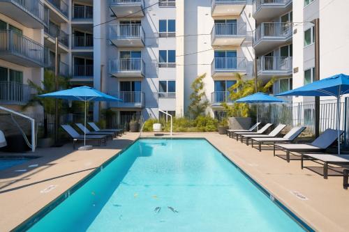 NoHo Arts District Apartment | Skyline Suites