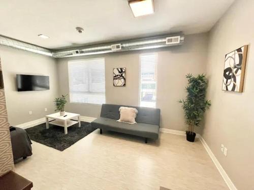 Downtown Des Moines Apartment | Skywalk Access #1
