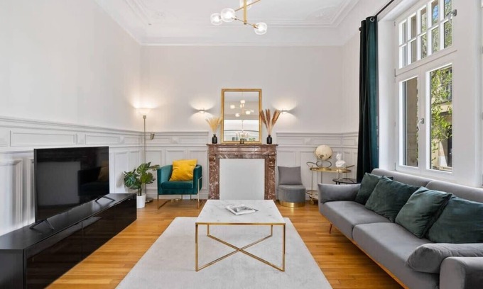 Limpertsberg Apartment | Sleek and Sophisticated in Prime Location