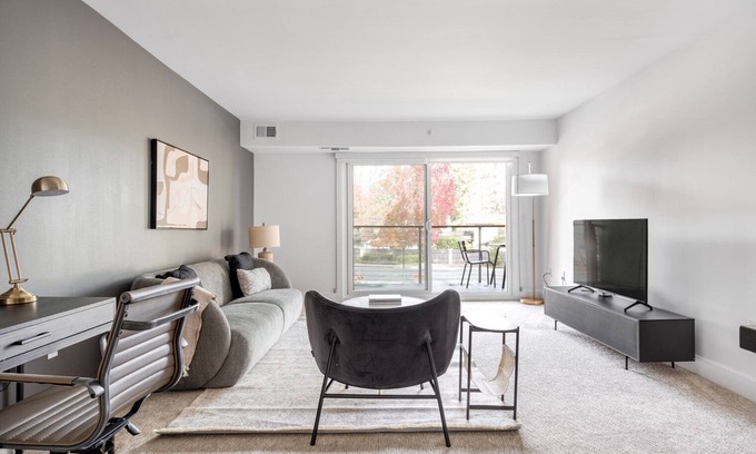 Sharon Heights Apartment | Sleek Menlo Park 2BR w/Pool, W/D, Gym, near 82, 101, 280, by Blueground