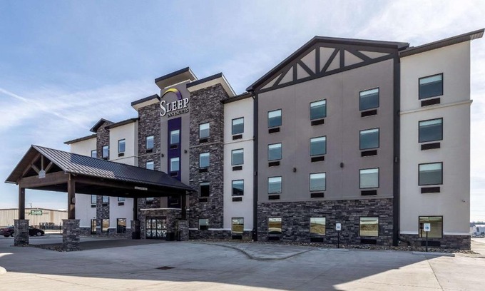 Mount Hope Hotel | Sleep Inn & Suites Mt Hope near Auction & Event Center