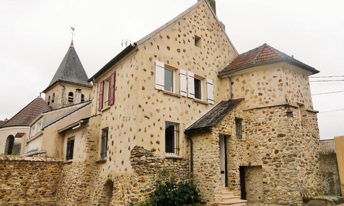 Carnetin House | Sleep near Disney Paris