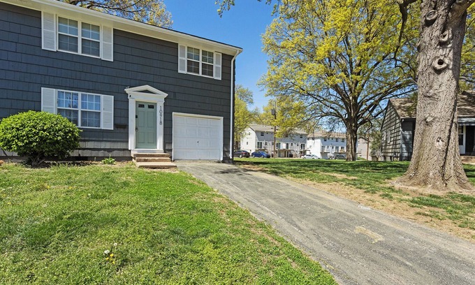 Lenexa House | Sleeps 10 KING BEDS Updated+Convenient Location