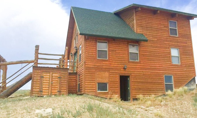 Duchesne Apartment | SLEEPS 11 !!! BRAND NEW APARTMENT WITH STAINLESS STEEL APPLIANCES