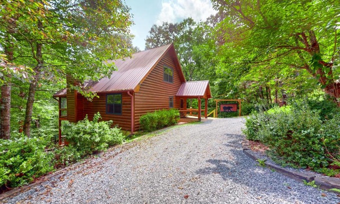 Mineral Bluff House | Sleepy Bear Hideaway
