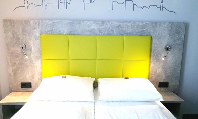 Dillingen an der Donau Hotel | SleepySleepy Hotel Dillingen