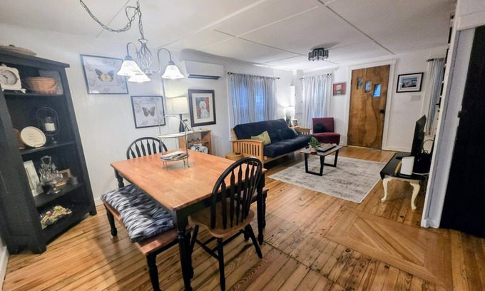 Mount Gretna Heights Cottage | Slice of Heaven
